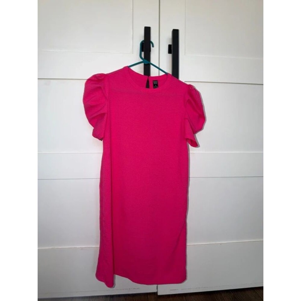 Pink dress